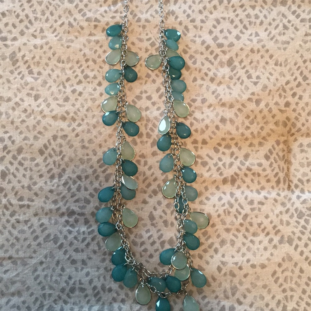 Charming Charlie teal fashion necklace